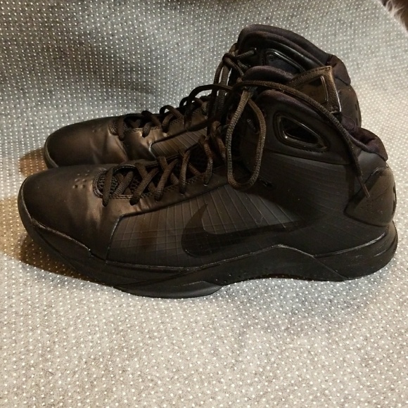 hyperdunk triple black